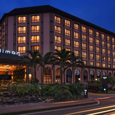 Pullman Nairobi Upper Hill Hotel Exterior photo